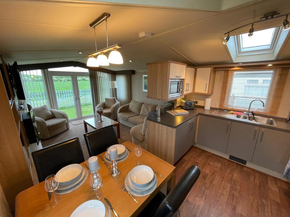 Millfields Holiday Park Инголдмелс Екстериор снимка